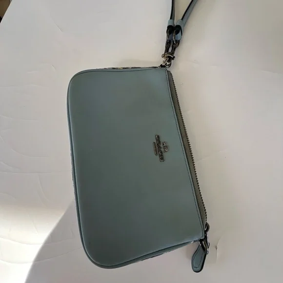 Coach Blue wristlet /small Bag - Picture 3 of 10